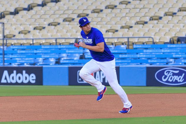 October 2, 2026, Los Angeles, California, USA: Shohei Ohtani 17 of the Los Angeles Dodgers at bat during a workout in preparation for Game 1 of the NLDS game against the Atlanta Braves on Friday October 2, 2026 at Dodger Stadium in Los Angeles, California. JAVIER ROJAS PI Dodgers NLDS - Workout - ZUMAp124 20261002_zaa_p124_091 Copyright: xJavierxRojasx