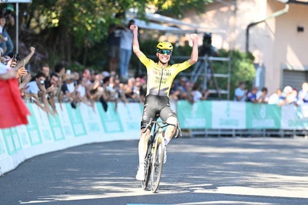 03-10-2026 Giro Dell emilia; 2026, Visma - Lease A Bike; Piganzoli, Davide; Bologna - San Luca;