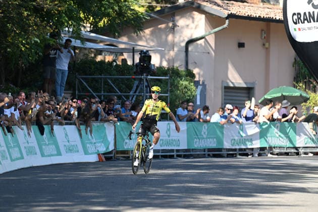 03-10-2026 Giro Dell emilia; 2026, Visma - Lease A Bike; Piganzoli, Davide; Bologna - San Luca;