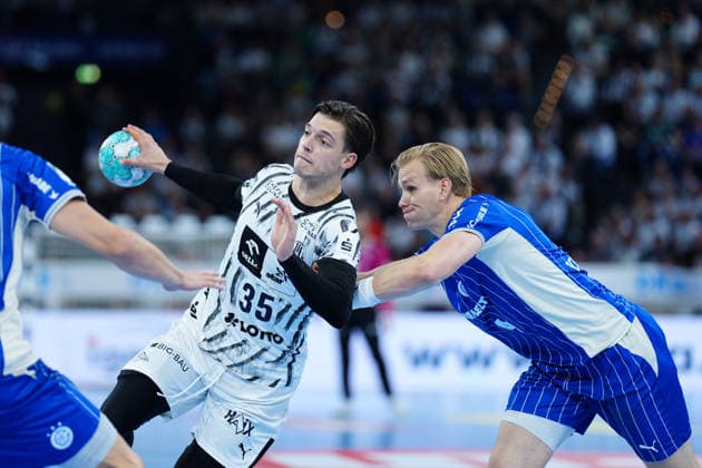 Domen Makuc, THW Kiel, 35; Ellidi Snaer Vidarsson, VfL Gummersbach, 04 GER; THW Kiel vs. VfL Gummersbach, Handball, 1st Bundesliga, Matchday 7, 2026–2027 Season, October 3, 2026 GER, THW Kiel vs. VfL Gummersbach, Handball, 1st Bundesliga, Matchday 7, 2026–2027 season, October 3, 2026 Kiel Copyright: xEibner-Pressefoto MarcelxvonxFehrnx EP_MFN