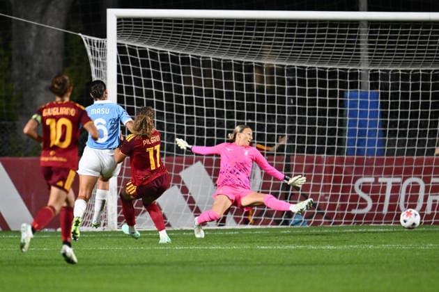 IPA89267260 - Alayah Pilgrim of A.S. Roma Women scores the goal to make it 3-0 during the Serie A Women Athora match on Matchday 2 between A.S. Roma and S.S. Lazio Women at the Tre Fontane Stadium on October 3, 2026, in Rome, Italy.  Copyright: xDomenicoxCippitelli IPAxSportx xx IPA89267260