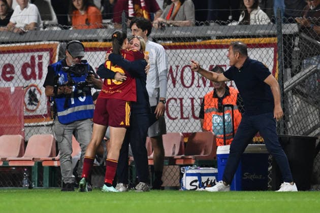 SOCCER - Women s Serie A - AS Roma vs. SS Lazio Women Photo by IPA ABACAPRESS.COM89266839 - Alice Corelli of A.S. Roma Women celebrates after scoring the goal that made the score 2-0 during the Serie A Women Athora match on Matchday 2 between A.S. Roma Women and S.S. Lazio Women at the Tre Fontane Stadium on October 3, 2026, in Rome, Italy. Rome Italy Copyright: xIPAxSport ABACAx