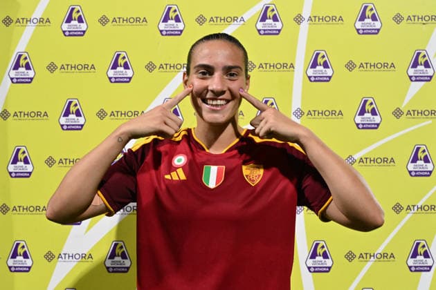 SOCCER - Women s Serie A - AS Roma vs. SS Lazio Women Photo by IPA ABACAPRESS.COM89269075 - Alice Corelli of A.S. Roma Women was named MVP of the Serie A Women s Athora match on Matchday 2 between A.S. Roma Women and S.S. Lazio Women at the Tre Fontane Stadium on October 3, 2026, in Rome, Italy. Rome Italy Copyright: xIPAxSport ABACAx