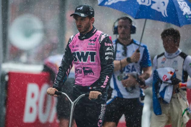 F1 - BAHRAIN GRAND PRIX IN MALAYSIA 2026 GASLY Pierre (fra), Alpine F1 Team A526, portrait under heavy rain during the 2026 Formula 1 Bahrain Grand Prix in Malaysia, 16th round of the 2026 Formula One World Championship, WM, Weltmeisterschaft from October 2 to 4, 2026 on the Sepang International Circuit, in Sepang, Malaysia - SepangMalaysia Copyright: xEricxAlonsox