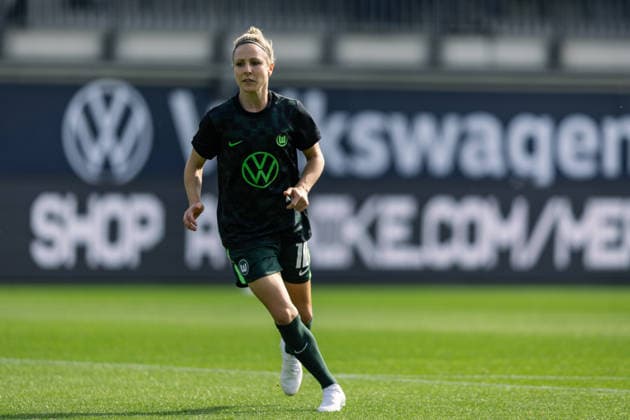 Soccer I Women s I 2026–2027 Season I Bundesliga I VfL Wolfsburg vs. Hamburger SV I October 4, 2026 Svenja Huth 10, VfL Wolfsburg, cutout, close-up, portrait, single photo, single image, body in motion, Wolfsburg AOK Stadium, Lower Saxony, Germany Copyright: xLobeca CedricxSiefkerx