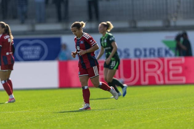 Soccer I Women s I 2026–2027 Season I Bundesliga I VfL Wolfsburg vs. Hamburger SV I October 4, 2026 Leila Peneau 15, Hamburger SV vs. Wolfsburg, AOK Stadium, Lower Saxony, Germany Copyright: xLobeca CedricxSiefkerx