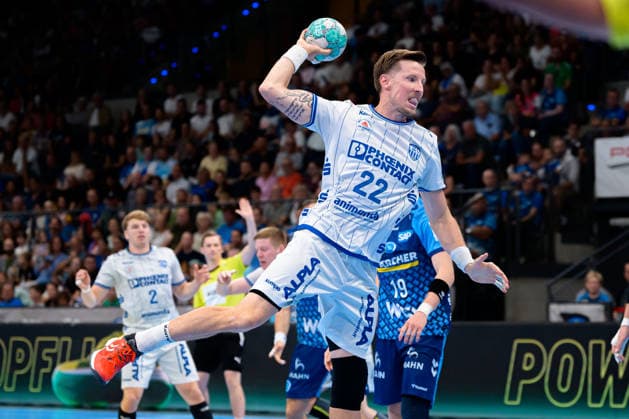 Stuttgart HBL 26 27 TVB Stuttgart TBV Lemgo Adam Nyfjäll Nyfjaell TBV Lemgo Bittenfeld Porsche Arena Baden-Württemberg Germany