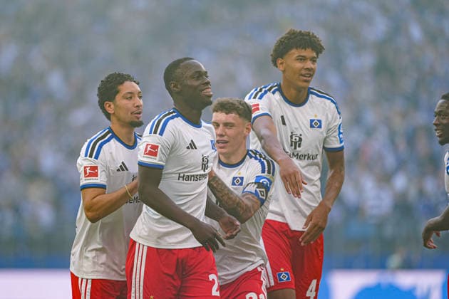 Hamburger SV celebrates Kofi Amoako s goal to make it 1–0, Hamburger SV, 22 GER, Hamburger SV vs. FC Copenhagen, soccer, friendly match, 2026–2027 season, October 4, 2026, Germany, Hamburger SV vs. FC Copenhagen, soccer, friendly match, 2026–2027 season, October 4, 2026, Hamburg Copyright: xEibner-Pressefoto MarcelxvonxFehrnx EP_MFN