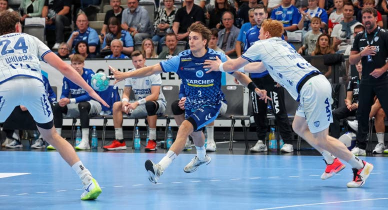 October 4, 2026, Germany, Stuttgart, Opel HBL, 2026–2027 Bundesliga, TVB Stuttgart vs. TBV Lemgo Lippe, from left: Joël Willecke (TBV), Max Häfner (TVB), Nicolai Theilinger (TBV)