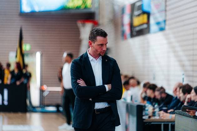 Vincent van Sliedregt Medikamente per Klick Bayreuth, Head Coach GER, Kreisbau Kirchheim Knights vs. Medikamente per Klick Bayreuth, Barmer 2 Basketball Bundesliga, Matchday 3, 2026–2027 Season, October 4, 2026 GER, Kreisbau Kirchheim Knights vs. Medikamente per Klick Bayreuth, Barmer 2 Basketball Bundesliga, Matchday 3, 2026–2027 Season, October 4, 2026 Kirchheim and Teck Copyright: xEibner-Pressefoto NinaxSanderx EP_NSR