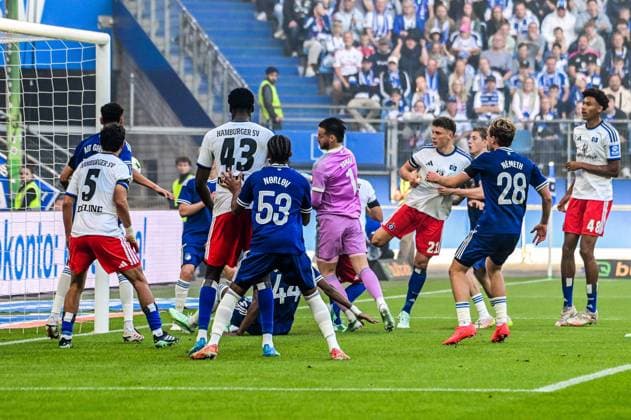 Nicolai Remberg (HSV) scores with a header to make it 2-0; Diant Ramaj, Xander Poulsen; Copenhagen; Germany; Hamburg; Volksparkstadion; soccer; Bundesliga 1; friendly; Hamburger SV vs. FC Copenhagen