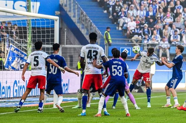 Nicolai Remberg (HSV) scores with a header to make it 2-0; Diant Ramaj, Xander Poulsen; Copenhagen; Germany; Hamburg; Volksparkstadion; soccer; Bundesliga 1; friendly; Hamburger SV vs. FC Copenhagen