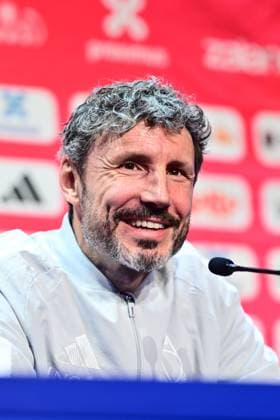 France v Belgium - UEFA Nations League 2026 Media Activities 04 10 2026 PARIS, FRANCE - OCTOBER 04 : Van Bommel Mark head coach of Belgium speaking with the media during a pre-match press conference, PK, Pressekonferenz ahead of the UEFA Nations League tournament league phase matchday 4 group A1 match between France and Belgium on October 4, 2026 in Paris, France, 04 10 2026 Paris France Copyright: xDexVoechtx-xKalutx