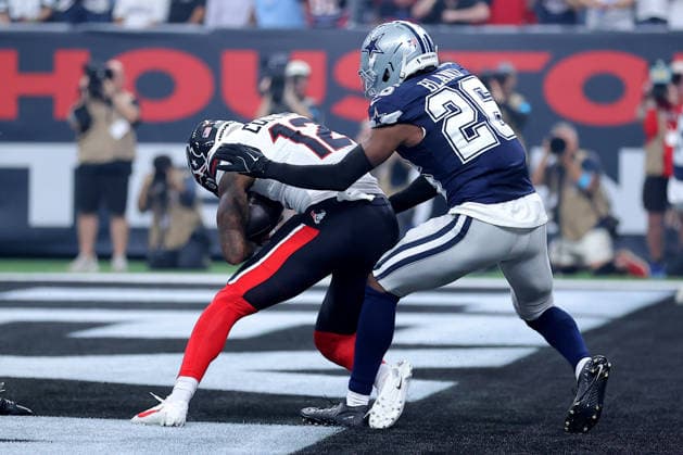 October 4, 2026, Houston, Texas, U.S: Houston Texans wide receiver Nico Collins (12) catches a pass in the end zone for a touchdown during the first quarter of the NFL, American Football Herren, USA regular season game between the Houston Texans and the Dallas Cowboys at Reliant Stadium in Houston, TX on October 4, 2026. NFL 2026 - Dallas Cowboys Vs Houston Texans - ZUMAw137 20261004_aap_w137_036 Copyright: xErikxWilliamsx