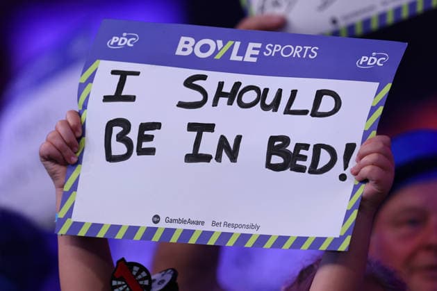 2026 BOYLE Sports World Grand Prix Fans hold up signs during the 2026 Boyle Sports World Grand Prix Final at Mattioli Arena, Leicester, United Kingdom on 4 October 2026 Credit: Ryan Crockett Every Second Media Editorial use only. All images are copyright Every Second Media Limited. No images may be reproduced without prior permission. Copyright: xIMAGO EveryxSecondxMediax ESM-2198-0037 RyanxCrockettx xEveryxSecondxMediax