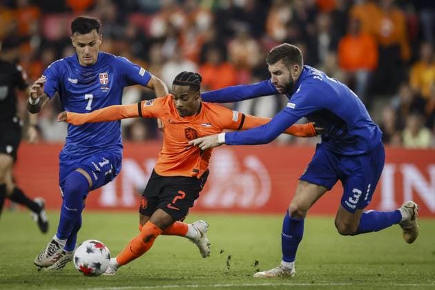 EINDHOVEN - (lr) Aleksandar Stankovic of Serbia, Crysencio Summerville of the Netherlands and Strahinja Pavlovic of Serbia during the UEFA Nations League match between the Netherlands and Serbia at the Philips Stadium on 4 October 2026 in Eindhoven, the Netherlands. KOEN VAN WEEL ANP xVIxANPxSportx xxANPxIVx 571523723 originalFilename: 571523723