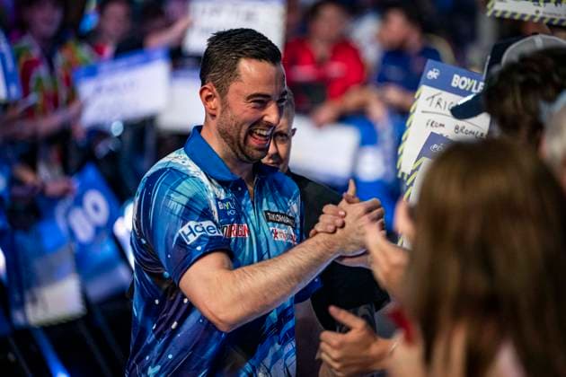 RECORD DATE NOT STATED 4th October 2026; Mattioli Arena, Leicester, England; PDC World Grand Prix Darts, World Grand Prix, Final Day; Luke Humphries greets the fans before his final match against Gerwyn Price GodfreyxPitt