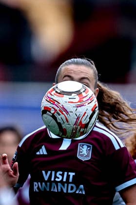 Aston Villa Women v Crystal Palace Women, Women s Super League Aston Villa Women midfielder Miri Taylor (25) during the Women s Super League match between Aston Villa Women and Crystal Palace Women at Villa Park, Birmingham, UK on 4 October 2026. Birmingham Villa Park West Midlands UK Editorial use only , Copyright: xManjitxNarotrax PSI-24960-0067