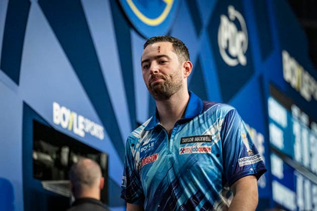 RECORD DATE NOT STATED 4th October 2026; Mattioli Arena, Leicester, England; PDC World Grand Prix Darts, World Grand Prix, Final Day; Luke Humphries leaves the stage for a break during his final match against Gerwyn Price GodfreyxPitt
