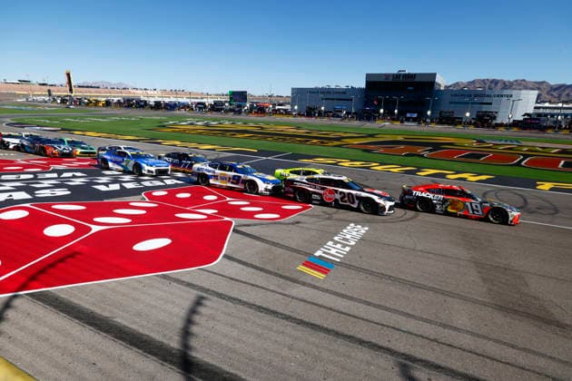 LAS VEGAS, CA - OCTOBER 04: Chase Briscoe ( 19 Joe Gibbs Racing Bass Pro Shops Toyota) and Christopher Bell ( 20 Joe Gibbs Racing Rheem Toyota) lead the field on a restart during the South Point 400 NASCAR, Motorsport, USA Cup Series Chase playoff race on October 4, 2026 at Las Vegas Motor Speedway in Las Vegas, NV. (Photo by Jeff Speer LVMS Icon Sportswire) AUTO: OCT 04 NASCAR Cup Series Playoffs South Point 400 EDITORIAL USE ONLY Icon26100416420