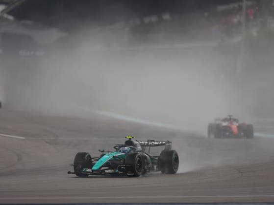 KUALA LUMPUR, MALAYSIA - OCTOBER 04: Andrea Kimi Antonelli of Italy driving the (12) Mercedes AMG PETRONAS F1 Team F1 W17 during the race of the FIA Formula 1 Grand Prix of Bahrain in Malaysia at the Sepang Circuit on October 04, 2026 in Kuala Lumpur, Malaysia. (Photo by Qian Jun SPP-Paddocker) Copyright: xQianxJun SPP-Paddockerx Sportspressphoto_SPR246373
