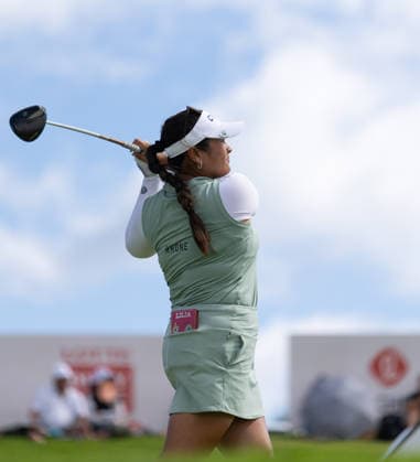 October 4, 2026, Honolulu, Hawaii, USA: LILIA VU tees off at the 10th tee box to start the back nine of the 4th Round of at the 2026 Lotte Championship at Hoakalei Country Club, Ewa Beach, Hawaii, USA. 2026 Lotte Championship Presented By Hoakalei  - ZUMAm310 20261004_zsp_m310_025 Copyright: xElliotxMilesx