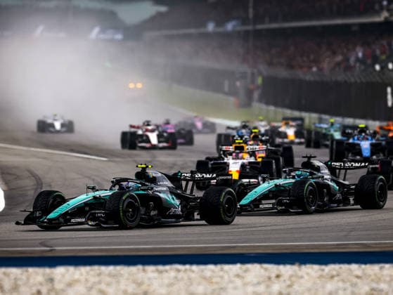 KUALA LUMPUR, MALAYSIA - OCTOBER 04: Andrea Kimi Antonelli of Italy driving the (12) Mercedes AMG PETRONAS F1 Team F1 W17 during the race of the FIA Formula 1 Grand Prix of Bahrain in Malaysia at the Sepang Circuit on October 04, 2026 in Kuala Lumpur, Malaysia. (Photo by Qian Jun SPP-Paddocker) Copyright: xQianxJun SPP-Paddockerx Sportspressphoto_SPR246502