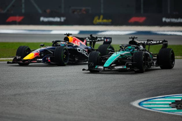F1 - BAHRAIN GRAND PRIX IN MALAYSIA 2026 03 VERSTAPPEN Max (nld), Red Bull Racing Ford RB22, action and 63 RUSSELL George (gbr), Mercedes AMG F1 Team W17, action during the 2026 Formula 1 Bahrain Grand Prix in Malaysia, 16th round of the 2026 Formula One World Championship, WM, Weltmeisterschaft from October 2 to 4, 2026 on the Sepang International Circuit, in Sepang, Malaysia - SepangMalaysia  Copyright: xEricxAlonsox