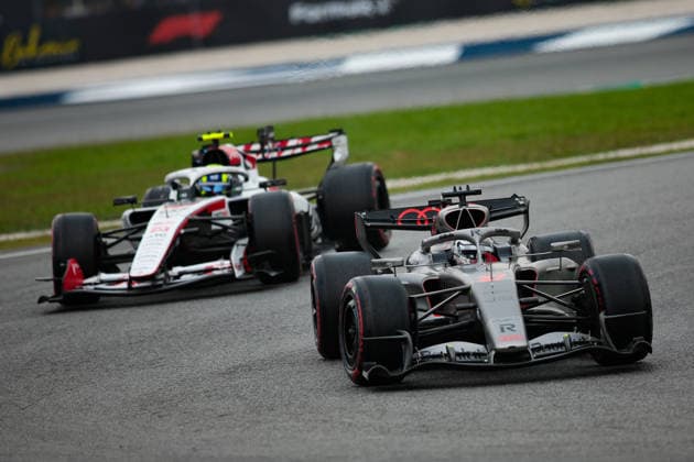 F1 - BAHRAIN GRAND PRIX IN MALAYSIA 2026 27 HULKENBERG Nico (ger), Audi F1 Team , action and 87 BEARMAN Ollie Oliver (gbr), TGR Haas F1 Team VF-26, action during the 2026 Formula 1 Bahrain Grand Prix in Malaysia, 16th round of the 2026 Formula One World Championship, WM, Weltmeisterschaft from October 2 to 4, 2026 on the Sepang International Circuit, in Sepang, Malaysia - SepangMalaysia  Copyright: xEricxAlonsox