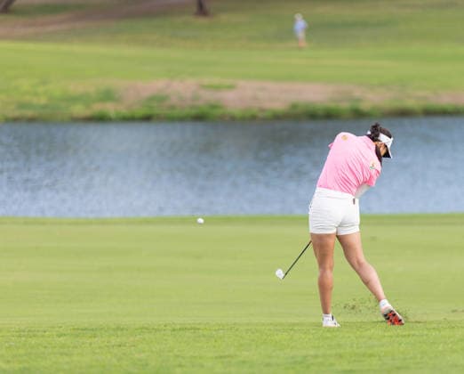 October 4, 2026, Honolulu, Hawaii, USA: JEENO THITIKUL makes an approach shot from the 17th fairway during the 4th round at the 2026 Lotte Championship at Hoakalei Country Club, Ewa Beach, Hawaii, USA. 2026 Lotte Championship Presented By Hoakalei - ZUMAm310 20261004_zsp_m310_049 Copyright: xElliotxMilesx