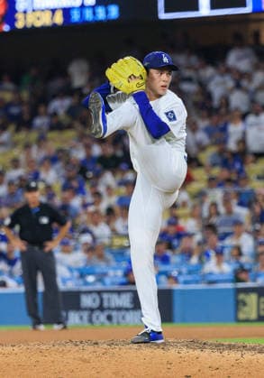 October 4, 2026, Los Angeles, California, USA: Relief pitcher, Roki Sasaki 11 of the Los Angeles Dodgers during NLDS Game 2 against the Atlanta Braves on Sunday October 4, 2026 at Dodger Stadium in Los Angeles, California. JAVIER ROJAS PI Dodgers Vs. Braves NLDS - Game 2 - ZUMAp124 20261004_zaa_p124_023 Copyright: xJavierxRojasx