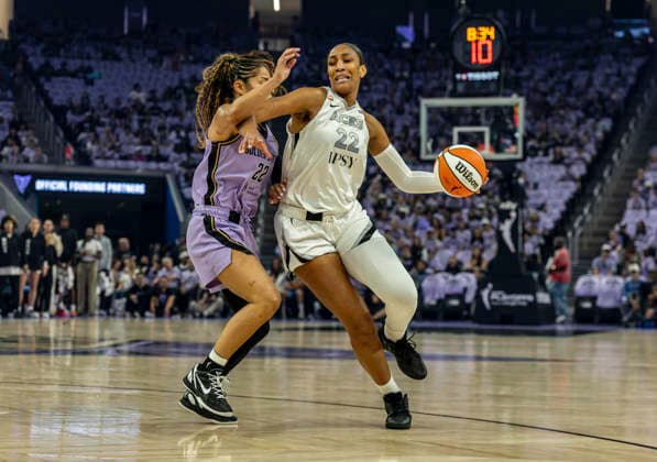 OCT 04 2026 San Francisco, CA U.S.A. Las Vegas Aces center A ja Wilson (22)drives to the basket against Golden State Valkyries guard Veronica Burton (22) during the WNBA, Basketball Damen, USA semifinals playoff game 1 western conference between the Las Vegas Aces and the Golden State Valkyries at the Chase Centers. CSM WNBA Semi Finals Game 1 2026: Las Vegas Vs Golden State OCT 4 - ZUMAc04_ 20261004_zma_c04_362 Copyright: xThurmanxJamesx
