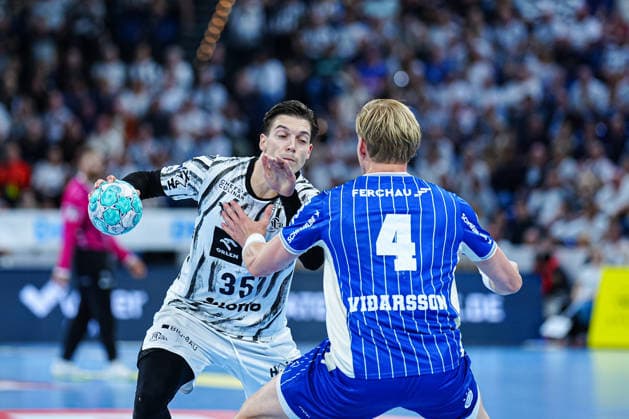 Domen Makuc, THW Kiel, 35; Ellidi Snaer Vidarsson, VfL Gummersbach, 04 GER; THW Kiel vs. VfL Gummersbach, Handball, 1st Bundesliga, Matchday 7, 2026–2027 Season, October 3, 2026 GER, THW Kiel vs. VfL Gummersbach, Handball, 1st Bundesliga, Matchday 7, 2026–2027 season, October 3, 2026 Kiel Copyright: xEibner-Pressefoto MarcelxvonxFehrnx EP_MFN