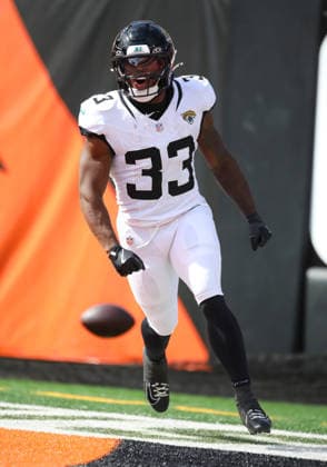 CINCINNATI, OH - OCTOBER 4: Jacksonville Jaguars running back Bhayshul Tuten 33 in a game between the Jacksonville Jaguars and the Cincinnati Bengals on October 4, 2026, at Paycor Stadium in Cincinnati, OH. (Photo by Jeff Moreland Icon Sportswire) NFL, American Football Herren, USA OCT 04 Jaguars at Bengals EDITORIAL USE ONLY Icon168261004065