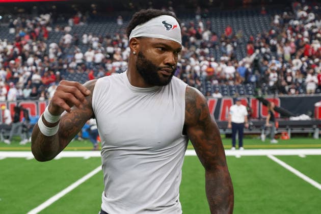 HOUSTON, TX - OCTOBER 04: Wide receiver Nico Collins 12 of the Houston Texans on the field after losing the NFL, American Football Herren, USA football game between the Houston Texans and Dallas Cowboys on October 4, 2026, at Reliant Stadium in Houston, TX. (Photo by David Buono Icon Sportswire) NFL: OCT 04 Cowboys at Texans EDITORIAL USE ONLY Icon241004246