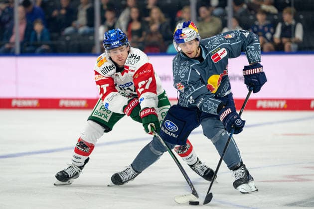 Ice Hockey, DEL, 20261004, EHC Red Bull Munich vs. Augsburg Panthers. Pictured, from left: Kyle Mayhew (Augsburg, 27) and Lucas Thaler (Munich, 48). Munich SAP Garden, Bavaria, Germany Copyright: Passion2Press MarkusxFischerx