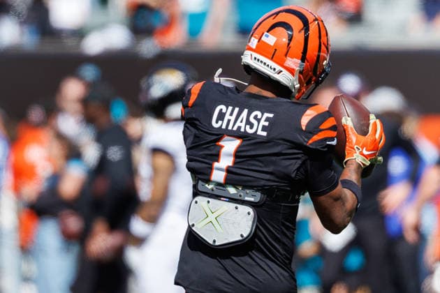 Oct 4, 2026; Cincinnati, OH, USA; Cincinnati Bengals wide receiver Ja Marr Chase (1) during pregame of NFL, American Football Herren, USA game action against the Jacksonville Jaguars at Paycor Stadium. Mandatory Credit: -Cal Media - ZUMAc04_ 20261004_zma_c04_464 Copyright: xJohnxMersitsx