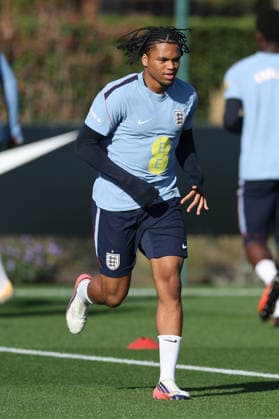 England MD-1 Training, Nations League Rio Ngumoha of England during the England MD-1 training session ahead of the 2026 27 UEFA Nations League Group A3 match vs Czech Republic, Tottenham Hotspur Training Ground, Enfield, England on 5 October 2026 Credit: Tiego Grenho Every Second Media Editorial use only. All images are copyright Every Second Media Limited. No images may be reproduced without prior permission. Copyright: xIMAGO EveryxSecondxMediax ESM-2200-0010 TiegoxGrenhox xEveryxSecondxMediax