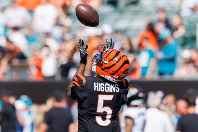Oct 4, 2026; Cincinnati, OH, USA; Cincinnati Bengals wide receiver Tee Higgins (5) during pregame of NFL, American Football Herren, USA game action against the Jacksonville Jaguars at Paycor Stadium. Mandatory Credit: -Cal Media - ZUMAc04_ 20261004_zma_c04_485 Copyright: xJohnxMersitsx