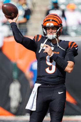 Oct 4, 2026; Cincinnati, OH, USA; Cincinnati Bengals quarterback Joe Burrow (9) during pregame of NFL, American Football Herren, USA game action against the Jacksonville Jaguars at Paycor Stadium. Mandatory Credit: -Cal Media - ZUMAc04_ 20261004_zma_c04_493 Copyright: xJohnxMersitsx