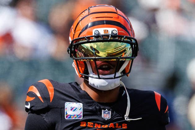 Oct 4, 2026; Cincinnati, OH, USA; Cincinnati Bengals wide receiver Ja Marr Chase (1) during pregame of NFL, American Football Herren, USA game action against the Jacksonville Jaguars at Paycor Stadium. Mandatory Credit: -Cal Media - ZUMAc04_ 20261004_zma_c04_519 Copyright: xJohnxMersitsx
