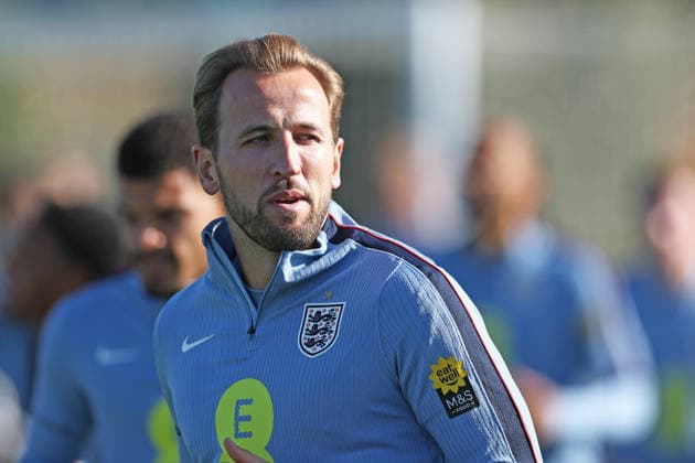 England MD-1 Training, Nations League Harry Kane of England looks on during the England MD-1 training session ahead of the 2026 27 UEFA Nations League Group A3 match vs Czech Republic, Tottenham Hotspur Training Ground, Enfield, England on 5 October 2026 Credit: Tiego Grenho Every Second Media Editorial use only. All images are copyright Every Second Media Limited. No images may be reproduced without prior permission. Copyright: xIMAGO EveryxSecondxMediax ESM-2200-0037 TiegoxGrenhox xEveryxSecondxMediax