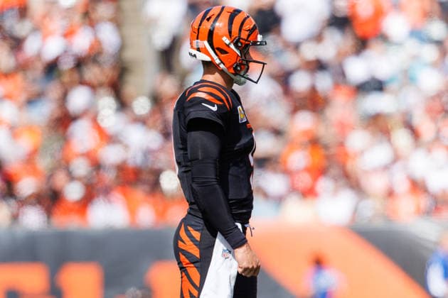 Oct 4, 2026; Cincinnati, OH, USA; Cincinnati Bengals quarterback Joe Burrow (9) during NFL, American Football Herren, USA game action against the Jacksonville Jaguars at Paycor Stadium. Mandatory Credit: -Cal Media - ZUMAc04_ 20261004_zma_c04_557 Copyright: xJohnxMersitsx