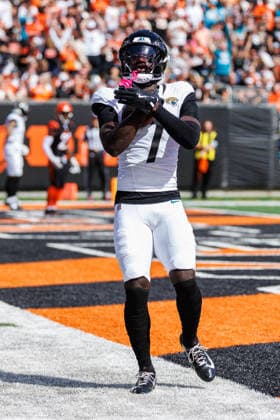 Oct 4, 2026; Cincinnati, OH, USA; Jacksonville Jaguars wide receiver Brian Thomas Jr. (7) scores touchdown during NFL, American Football Herren, USA game action against the Cincinnati Bengals at Paycor Stadium. Mandatory Credit: -Cal Media NFL 2026: Jaguars Vs Bengals OCT 04 - ZUMAc04_ 20261004_zma_c04_595 Copyright: xJohnxMersitsx