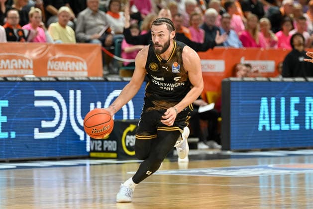Devin Askew, Basketball Löwen Braunschweig, 05 on the Ball: RASTA Vechta vs. Basketball Löwen Braunschweig, easyCredit Basketball Bundesliga, Matchday 4, 2026–2027 Season, October 5, 2026, RASTA Vechta vs. Basketball Löwen Braunschweig, easyCredit Basketball Bundesliga, Matchday 4, 2026–2027 season, October 5, 2026, Vechta Copyright: xEibner-Pressefoto RobertxGertzenx EP_RGN