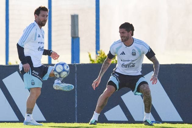 Lionel Messi completes final training session with Argentina national team, Nationalteam EZEIZA, ARGENTINA - OCTOBER 5: The forward and captain of the Argentine national football team, Lionel Messi, attends the final training session of his career with the national squad at the AFA Lionel Andres Messi Training Complex, in Ezeiza, Argentina on October 5, 2026. Luciano Gonzalez Anadolu Ezeiza Argentina. Editorial use only. Please get in touch for any other usage. Copyright: x2026xAnadoluxLucianoxGonzalezx
