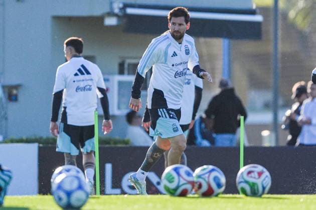 Lionel Messi completes final training session with Argentina national team, Nationalteam EZEIZA, ARGENTINA - OCTOBER 5: The forward and captain of the Argentine national football team, Lionel Messi, attends the final training session of his career with the national squad at the AFA Lionel Andres Messi Training Complex, in Ezeiza, Argentina on October 5, 2026. Luciano Gonzalez Anadolu Ezeiza Argentina. Editorial use only. Please get in touch for any other usage. Copyright: x2026xAnadoluxLucianoxGonzalezx