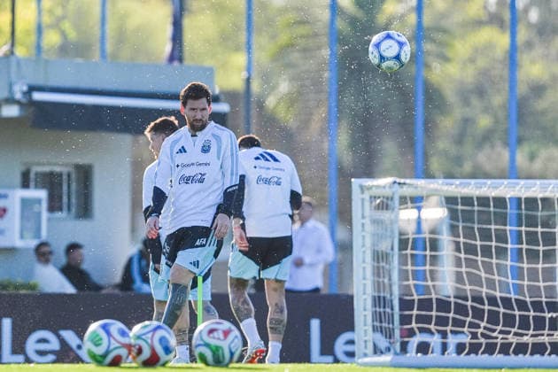 Lionel Messi completes final training session with Argentina national team, Nationalteam EZEIZA, ARGENTINA - OCTOBER 5: The forward and captain of the Argentine national football team, Lionel Messi, attends the final training session of his career with the national squad at the AFA Lionel Andres Messi Training Complex, in Ezeiza, Argentina on October 5, 2026. Luciano Gonzalez Anadolu Ezeiza Argentina. Editorial use only. Please get in touch for any other usage. Copyright: x2026xAnadoluxLucianoxGonzalezx