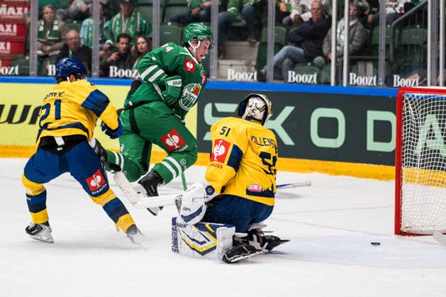 October 6, 2026: Tinus Luc Koblar of Rögle celebrates after scoring the 2-0 goal during the CHL game between Rögle and Davos on October 6, 2026 in Ängelholm. Photo by Niclas Jönsson, BILDBYRAN COP 273 NO0449. ice hockey, CHL, Champions Hockey League, Rögle, Davos, Rögle BBENG, cheering, celebrates Copyright: NICLASxJÖNSSON BB261006NO021