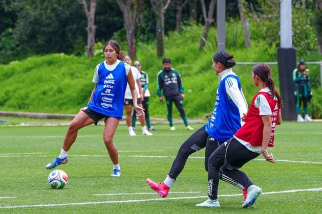 MEXICAN WOMEN S NATIONAL TEAM MEXICAN WOMEN S NATIONAL TEAM TRAINING SESSION 06 10 2026 MEXICO CITY, MEXICO General view of players on the Mexican Women’s National Soccer Team during a training session at the Centro de Alto Rendimiento in Mexico City, ahead of their friendly match against Jamaica this Friday in Aguascalientes General view of players on the Mexican Women’s National Soccer Team, during a training session at the Centro de Alto Rendimiento in Mexico City, ahead of their friendly match against Jamaica this Friday in Aguascalientes PHOTO BY IMAGENSHOP PHOTO AGENCY MEXICO CITY MEXICO CITY MEXICO Copyright: xIMAGENSHOPxAGENCIAxFOTOGRAFICAx